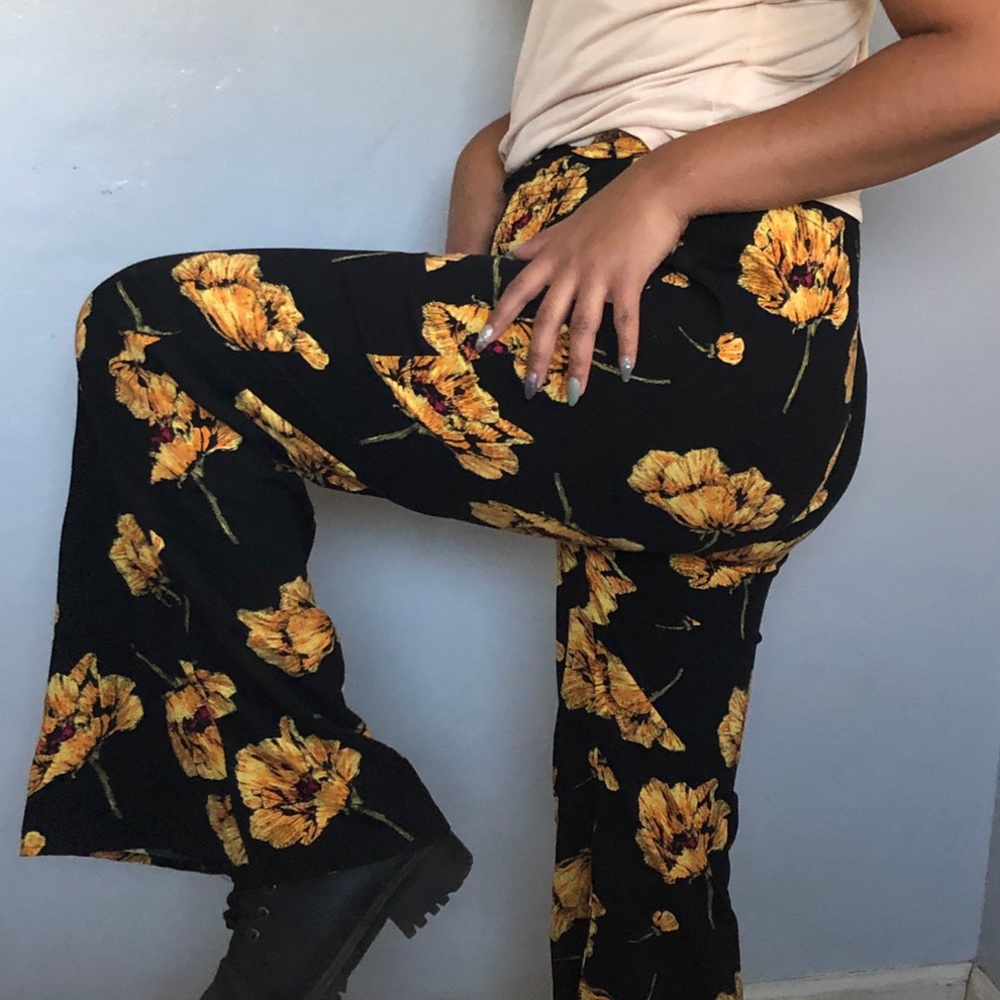 Flowy & stretchy black and yellow floral pants